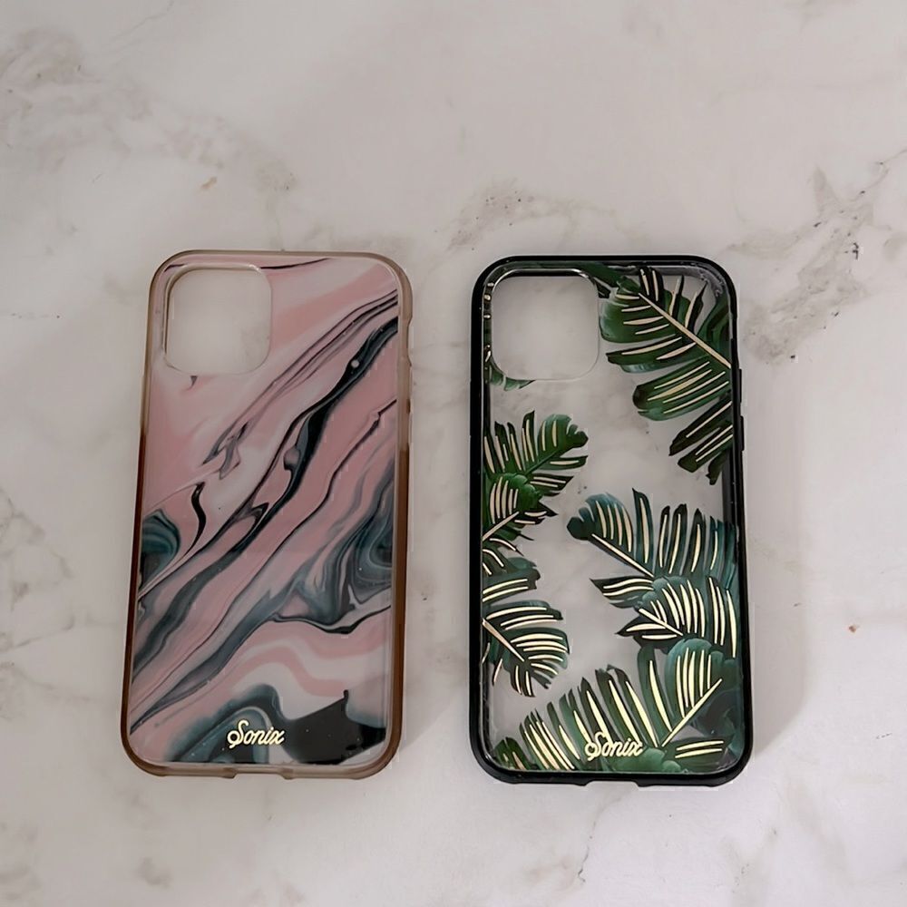 SONIX iPhone 11 Pro cases EUC